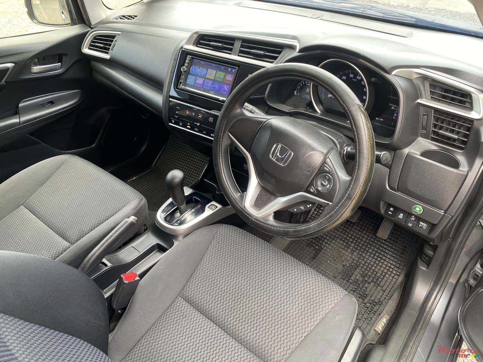 2019' Honda Fit L Package ( petrol ) photo #5