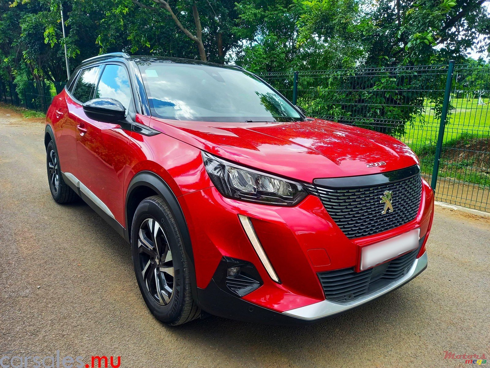 2021' Peugeot 2008 Allure 1.2T photo #2