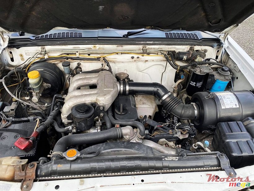 2003' Nissan Hardbody 4X4 photo #6