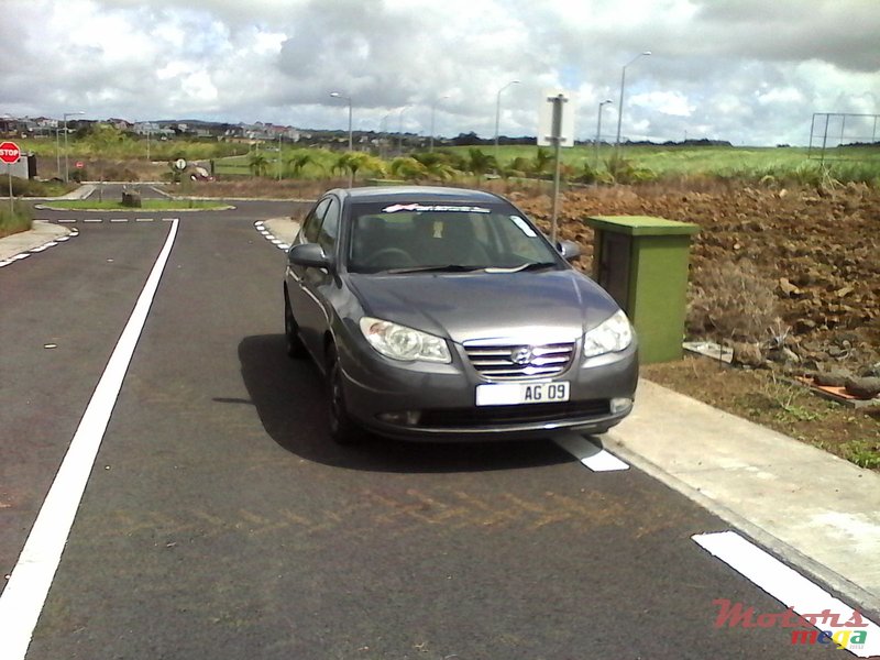 2009' Hyundai Elantra photo #1