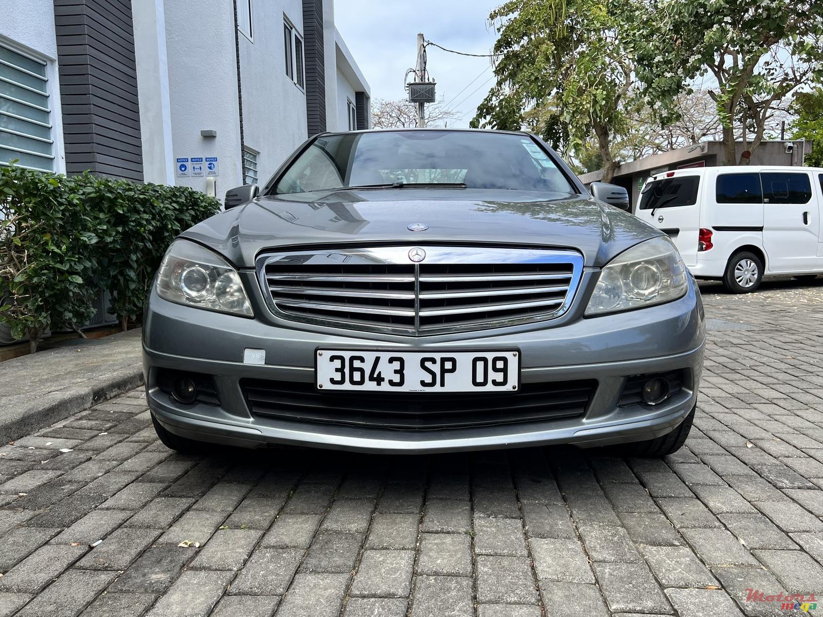 2009' Mercedes-Benz photo #3