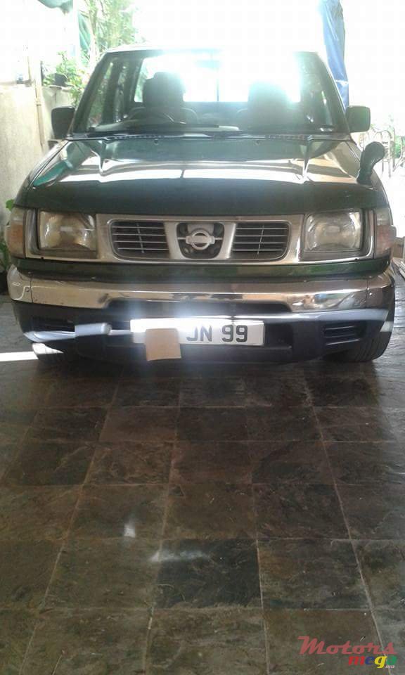 1999' Nissan photo #1