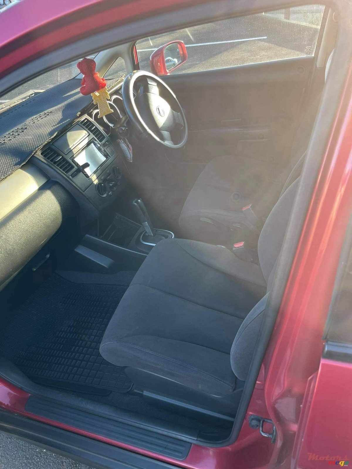 2008' Nissan Tiida photo #5