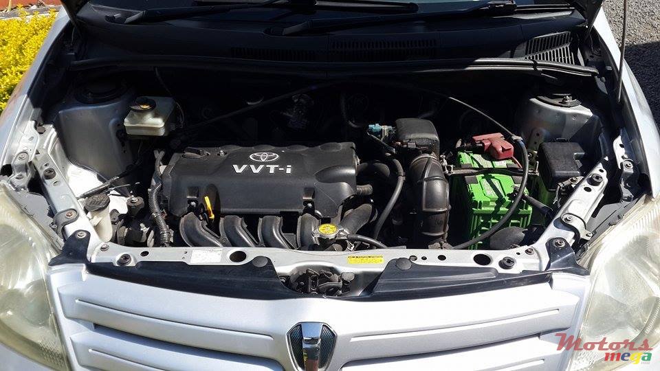 2005' Toyota photo #6