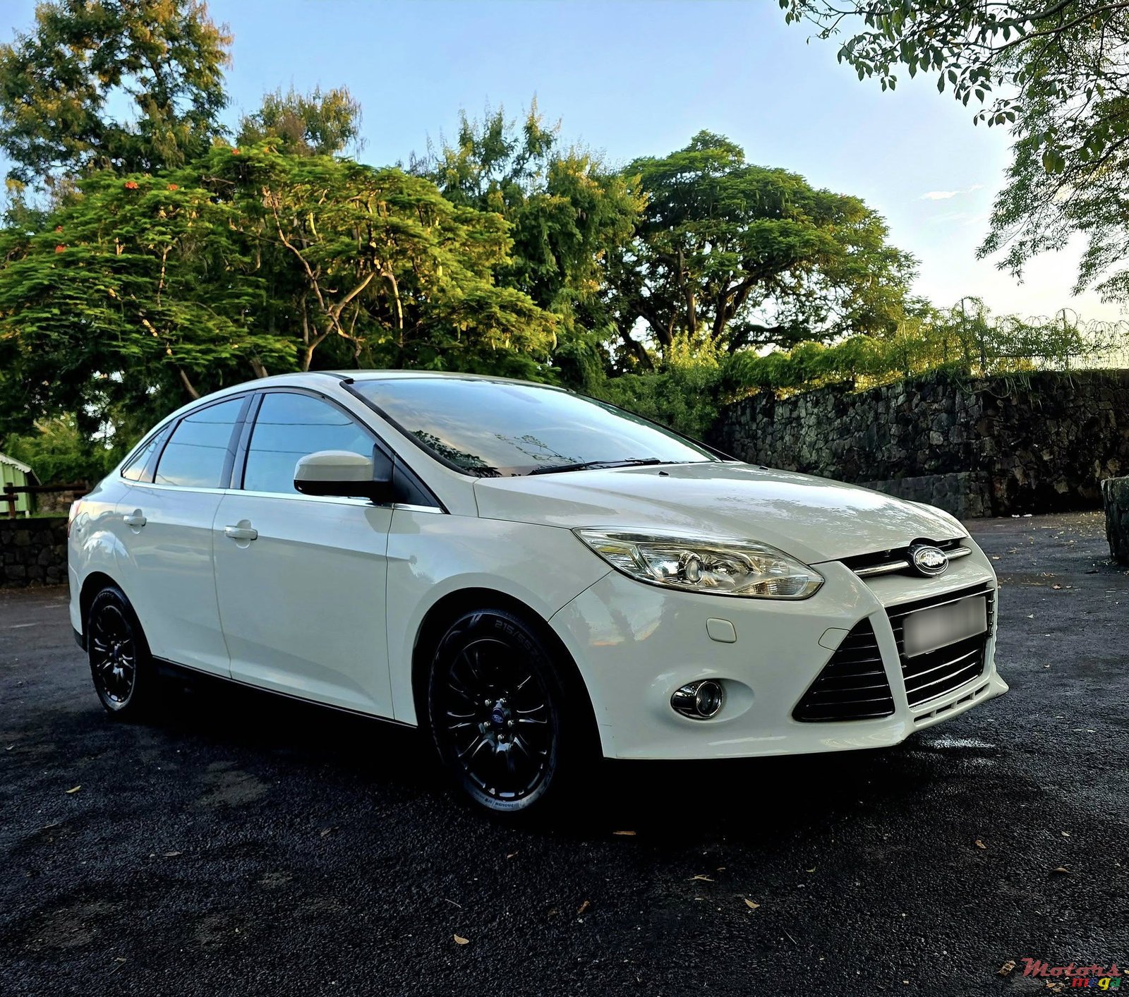 2016' Ford Focus photo #2