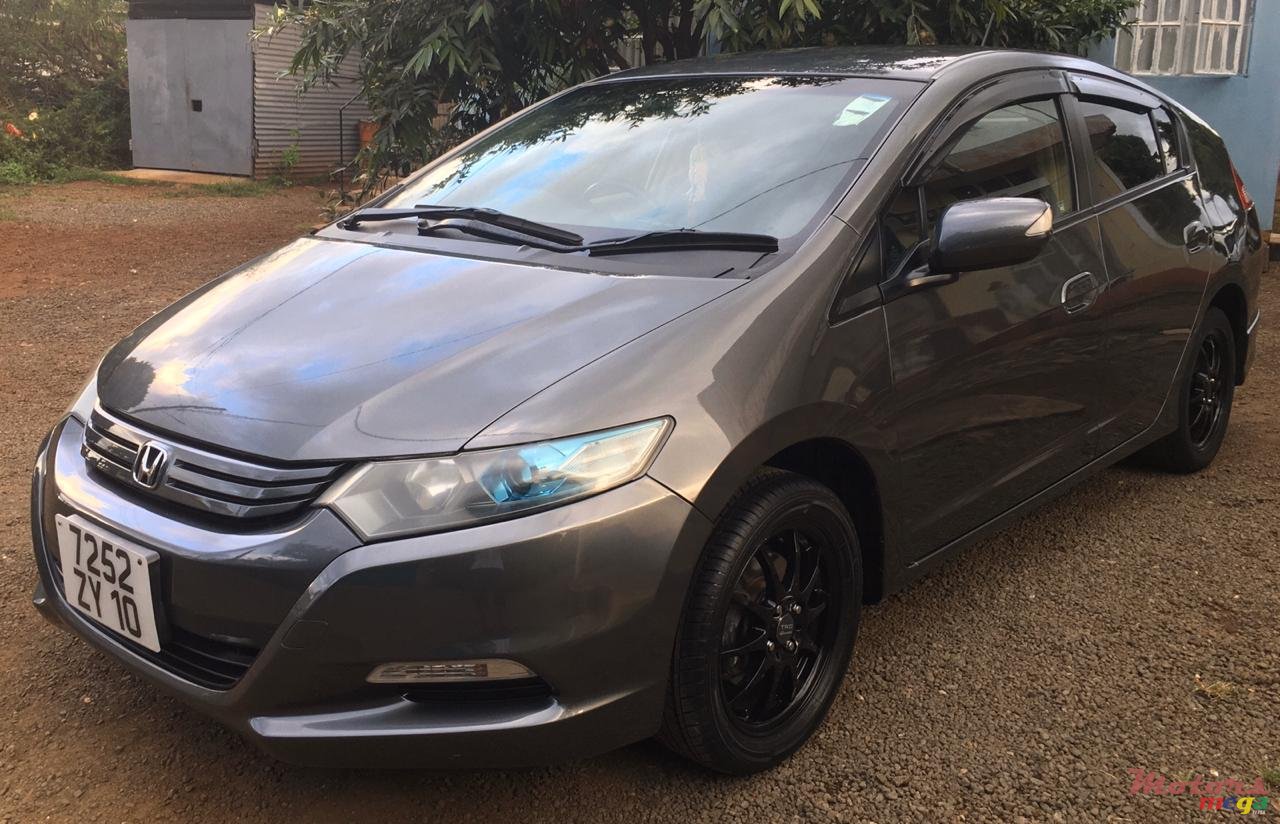 2010' Honda Insight Hybrid photo #2