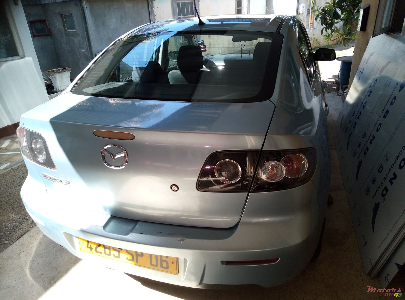 2006' Mazda 3 photo #1