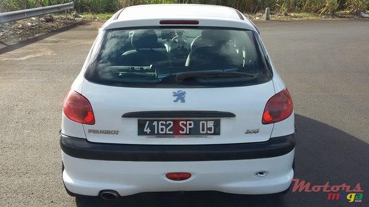 2005' Peugeot 206 photo #2