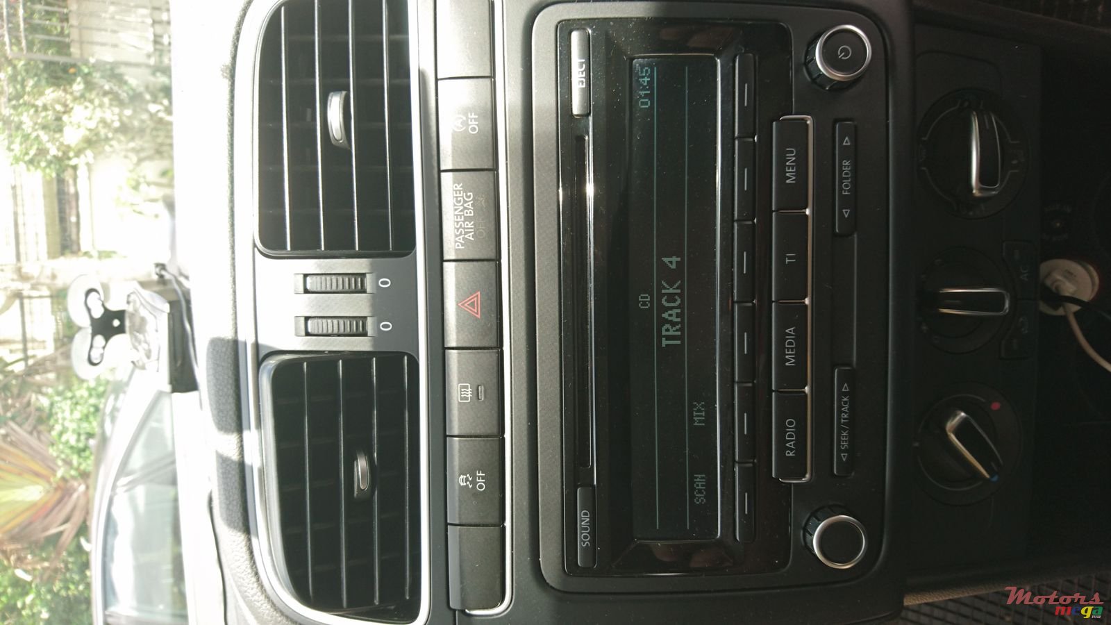 2012' Volkswagen Polo 1.2 tsi photo #5