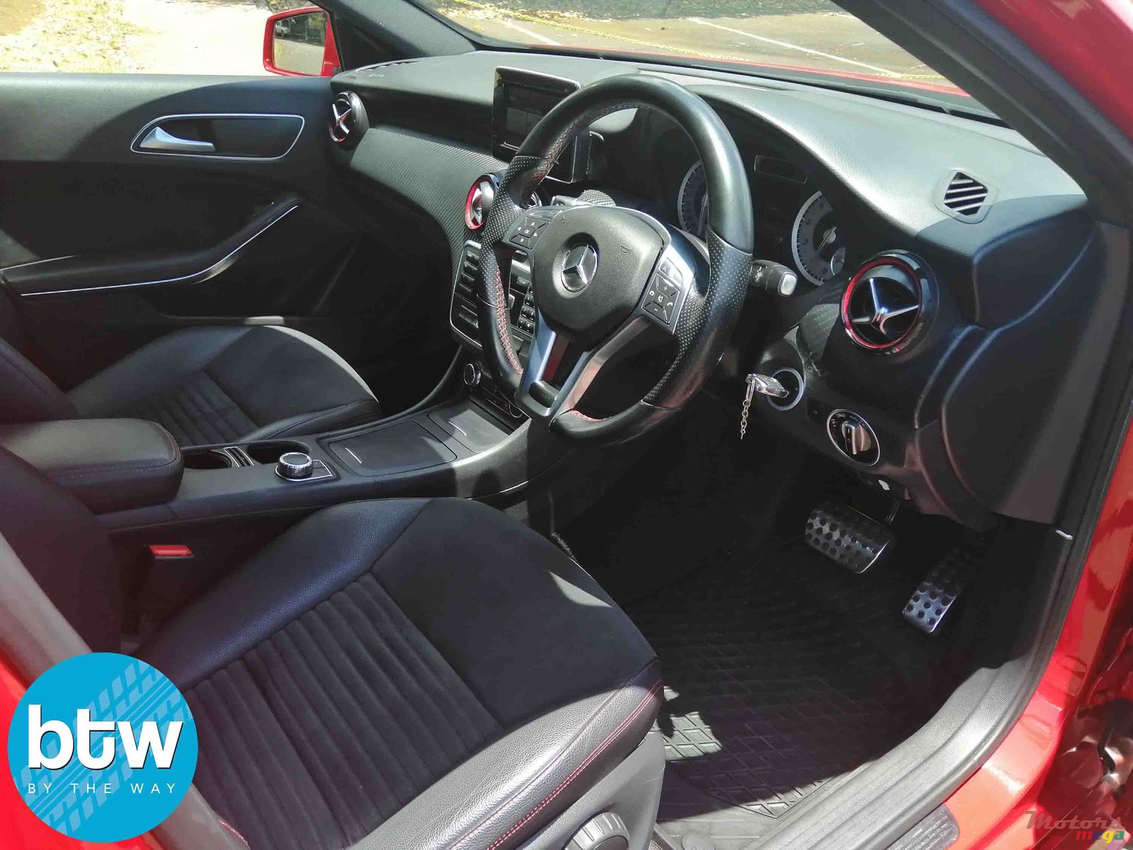 2014' Mercedes-Benz A-Class 250 AMG photo #4