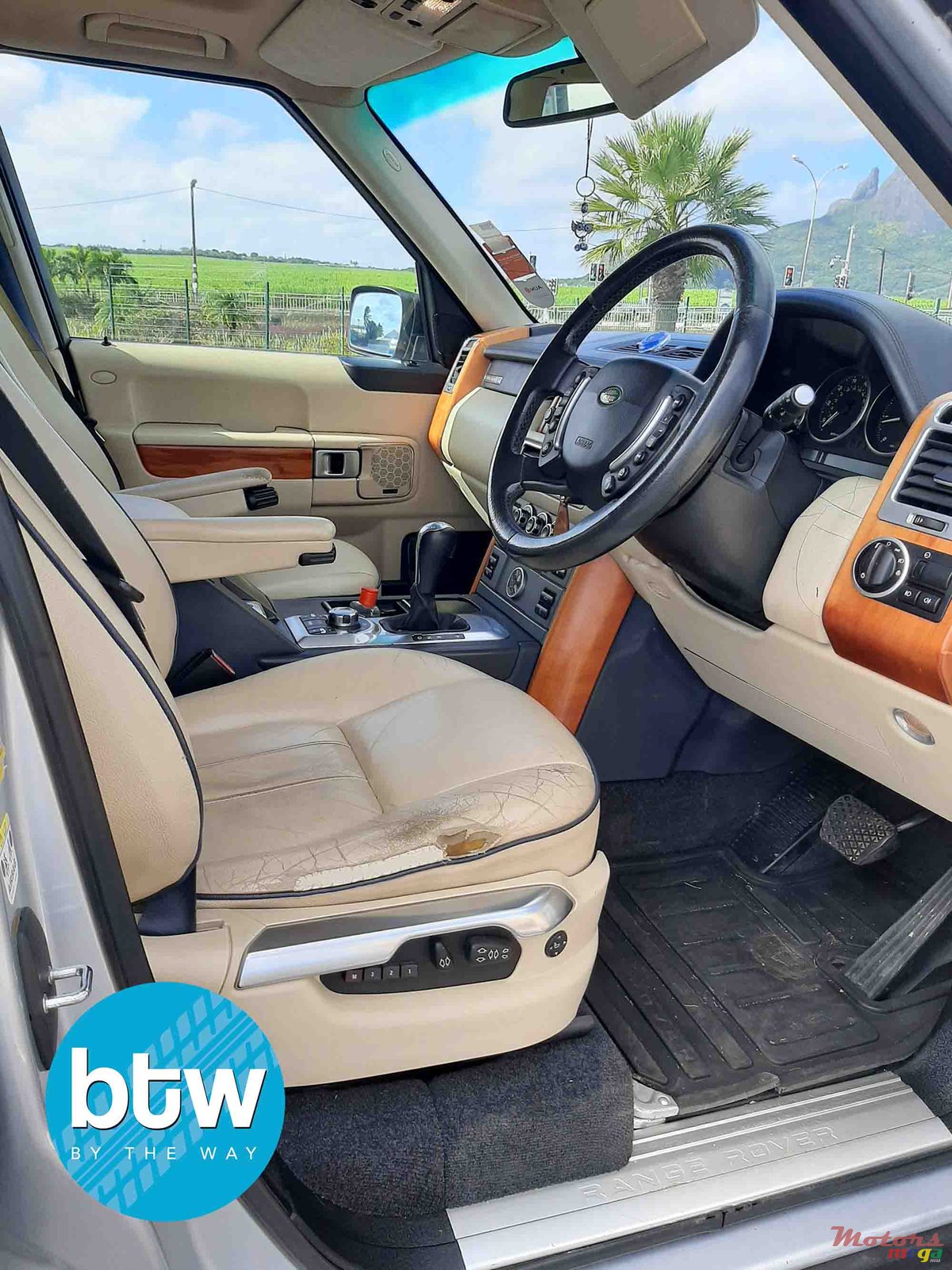 2008' Land Rover Range Rover photo #5