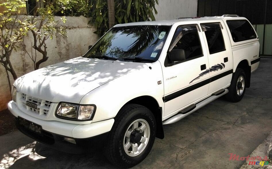 2004' Isuzu KB Series photo #1