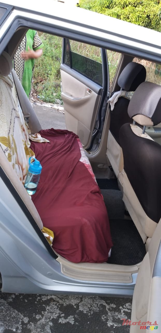 2005' Toyota Fielder photo #5