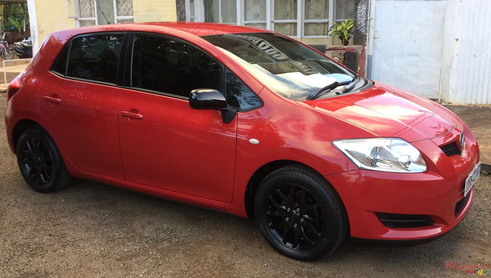 2007' Toyota Auris photo #3