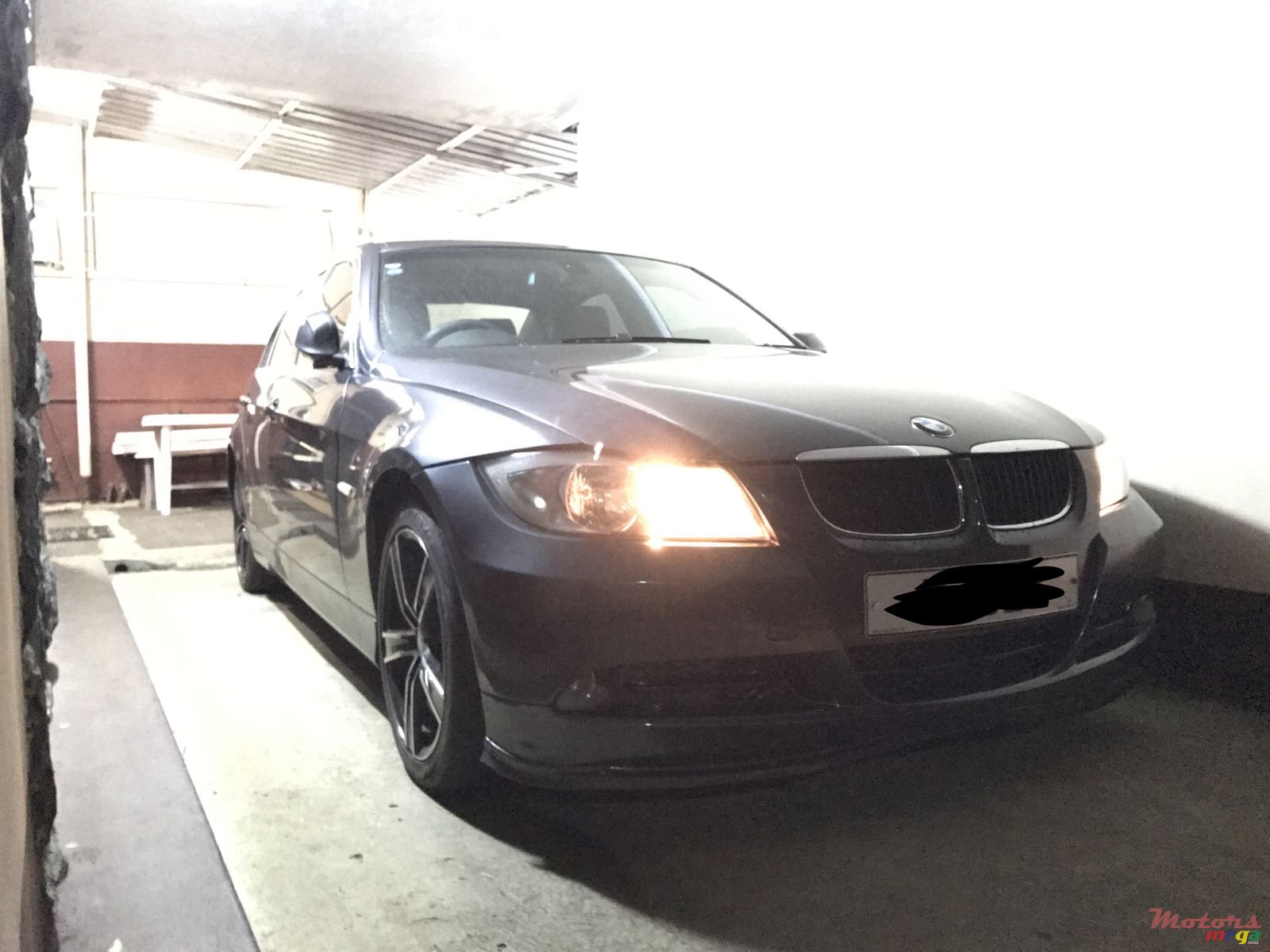 2005' BMW 3 Series Compact No modification photo #4