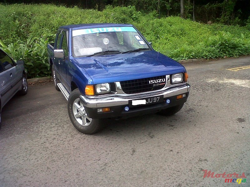 1997' Isuzu LS JAPAN photo #1