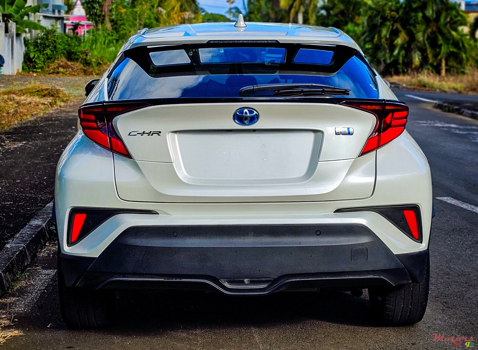 2020' Toyota C-HR photo #6