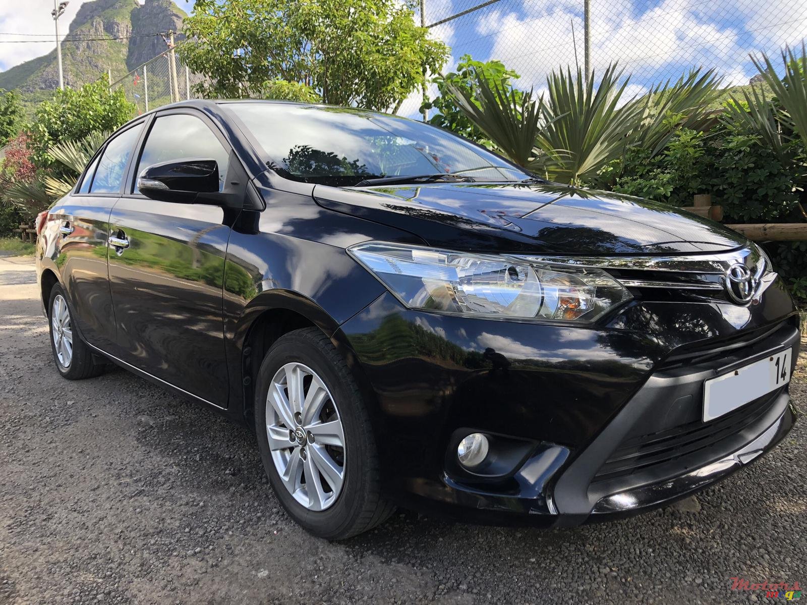 2014' Toyota Yaris G Edition photo #1