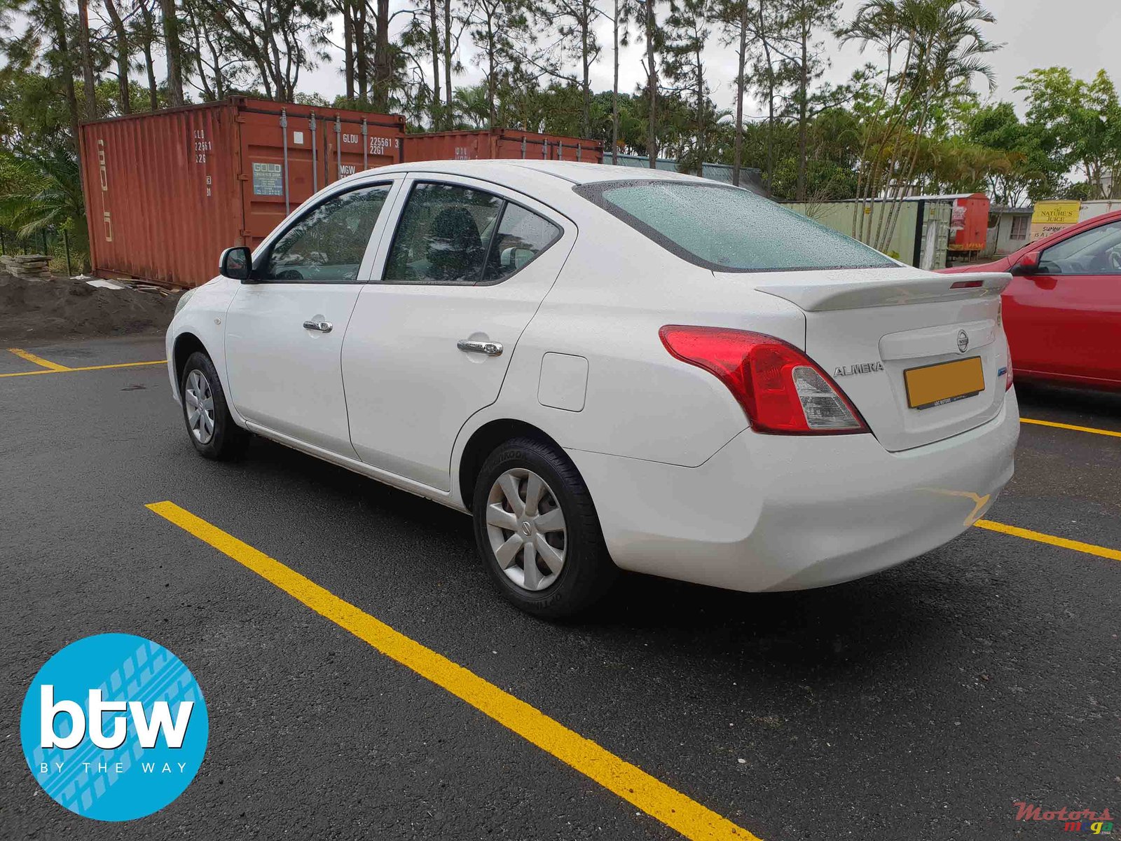 2013' Nissan Almera photo #2