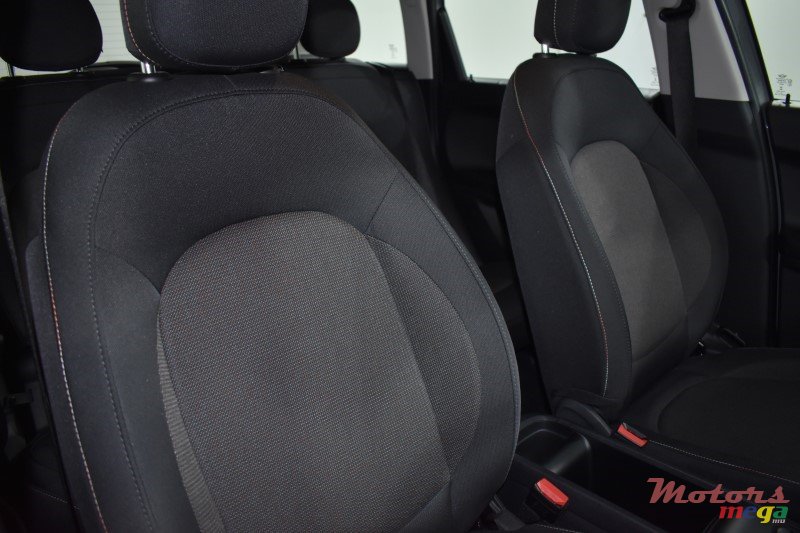 2018' MINI One photo #1