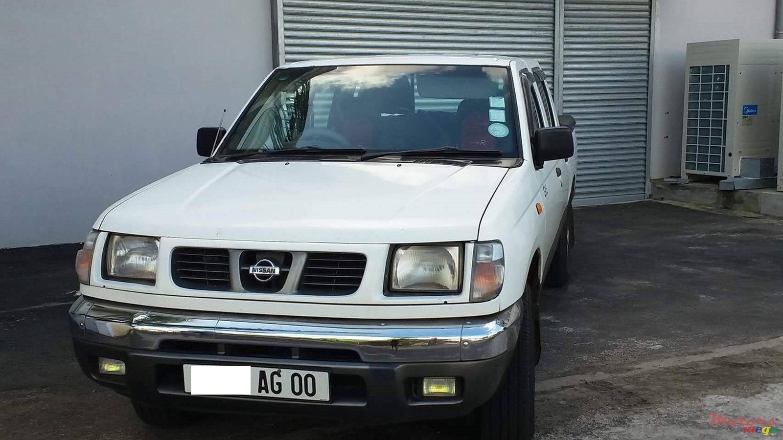 2000' Nissan Navara photo #3