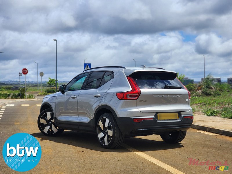 2023' Volvo XC40 ELECTRIC photo #3