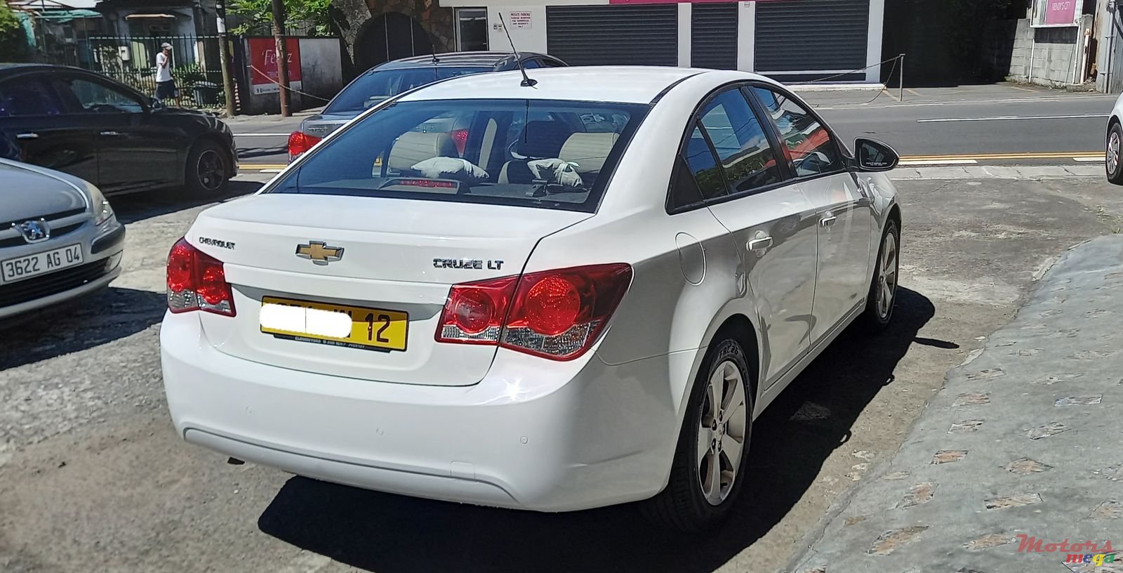 2012' Chevrolet Cruze LT photo #5