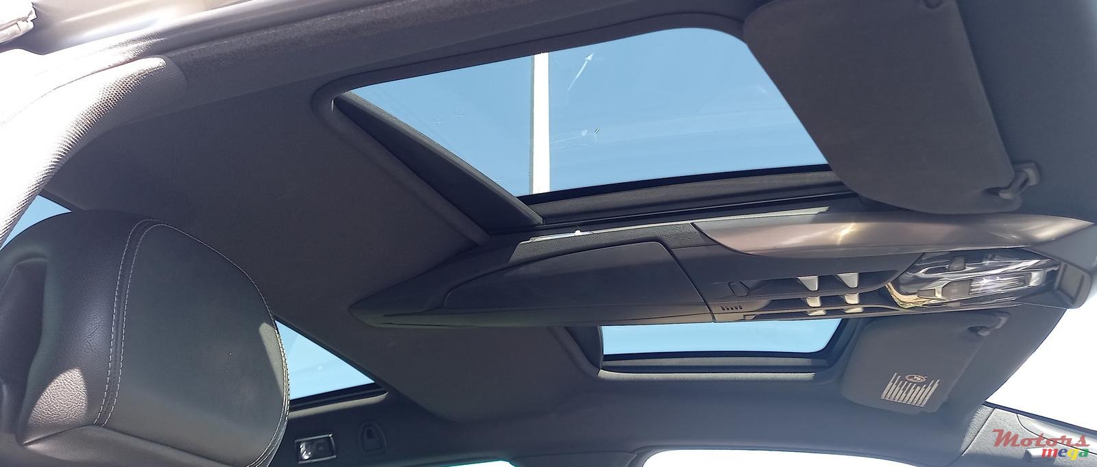 2014' Citroen DS5 photo #6