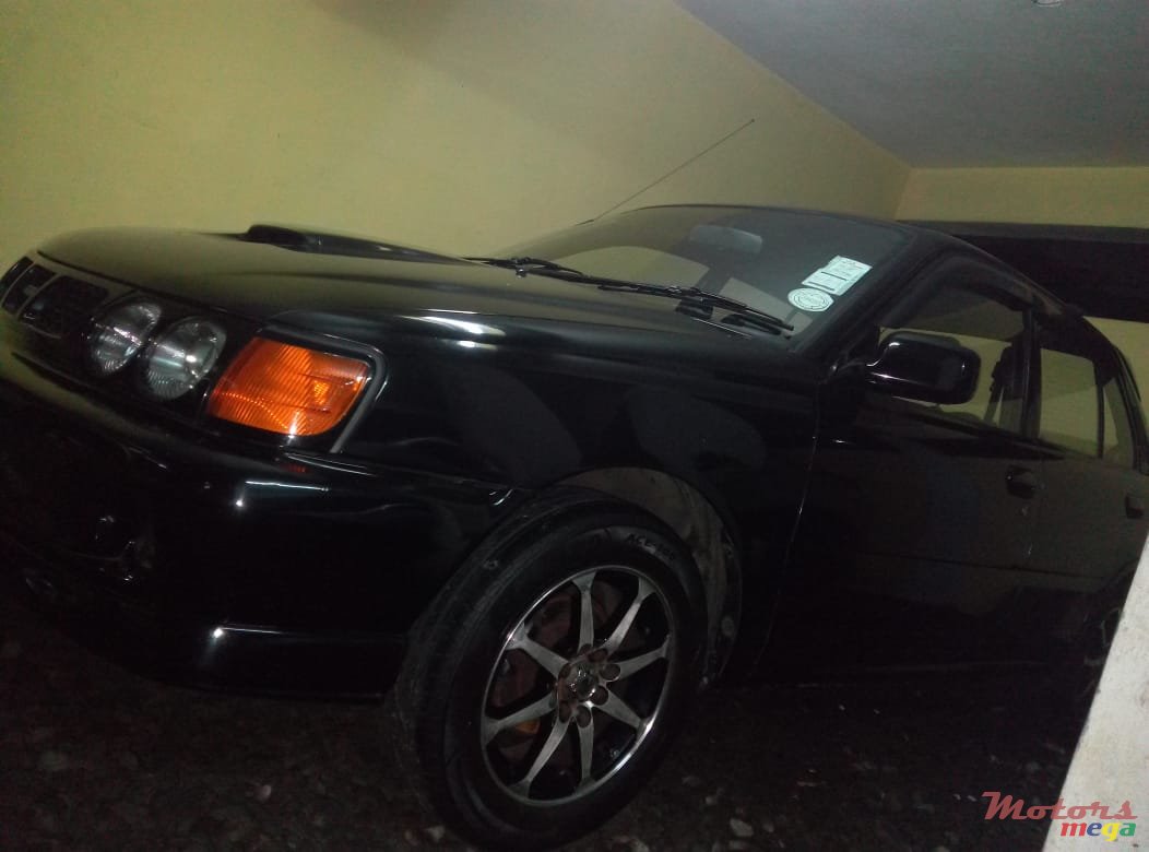 1992' Toyota Starlet photo #3