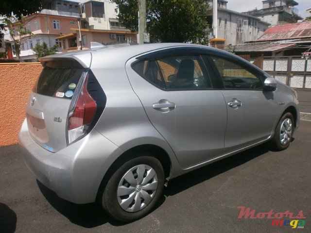 2016' Toyota Aurion Aqua photo #2
