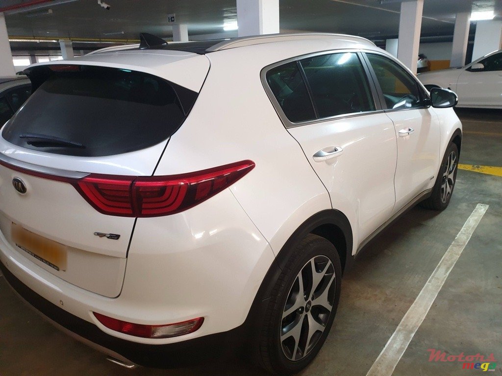 2017' Kia Sportage photo #2
