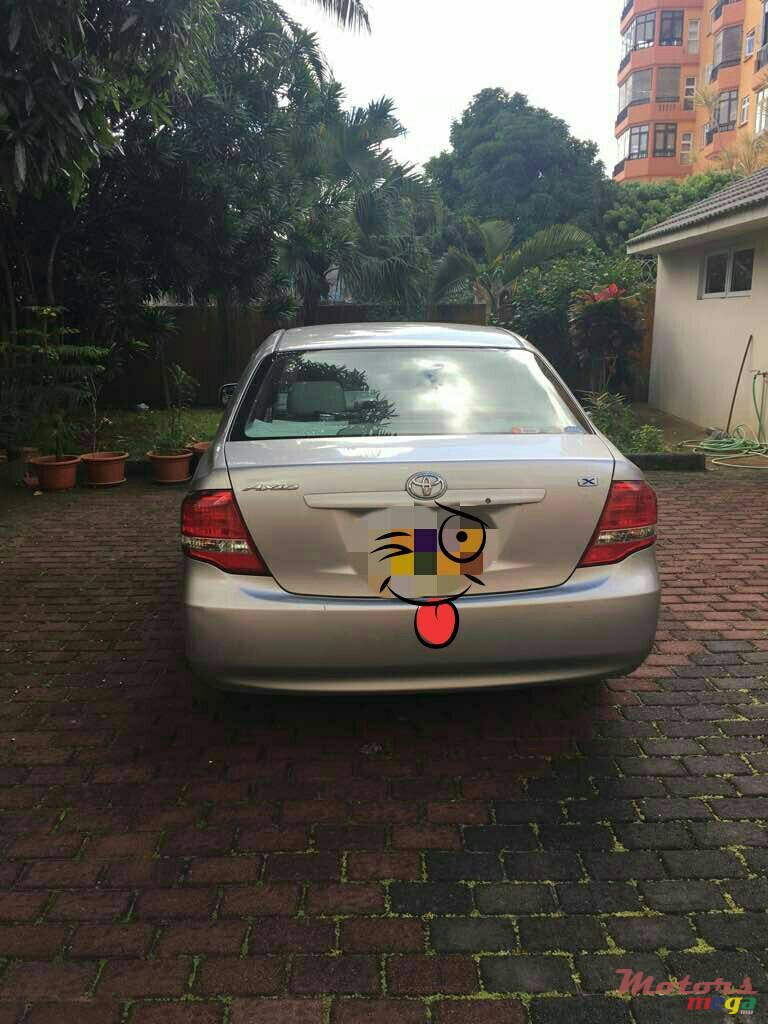 2009' Toyota Axio photo #2