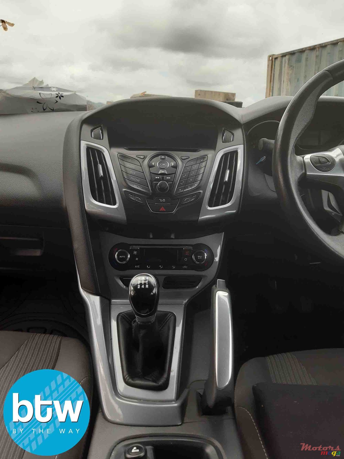 2012' Ford Focus photo #5