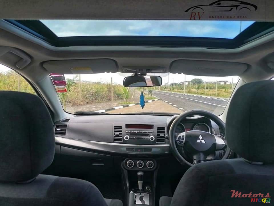 2008' Mitsubishi Lancer EX photo #2