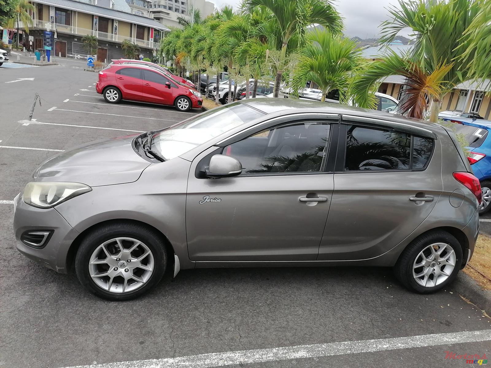 2012' Hyundai i20 photo #6