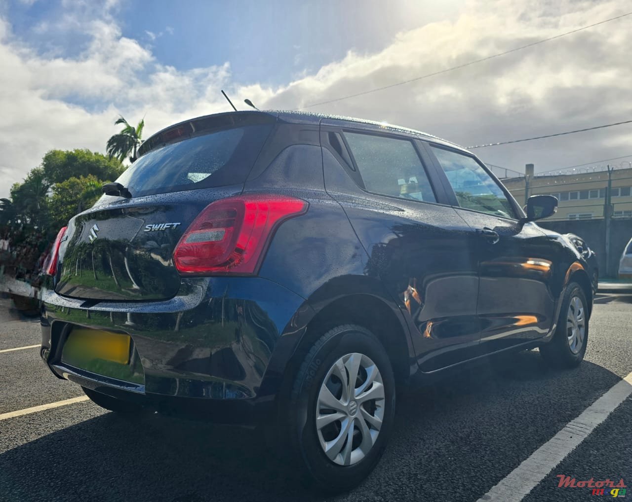 2021' Suzuki Swift photo #5