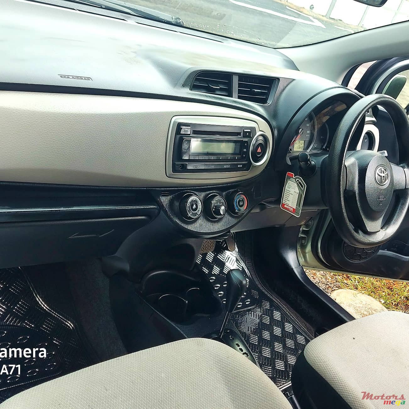 2014' Toyota Vitz Dorigine photo #6