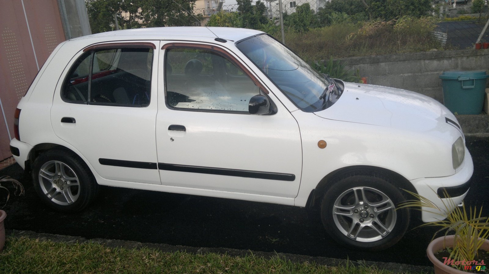 1997' Nissan Micra photo #1