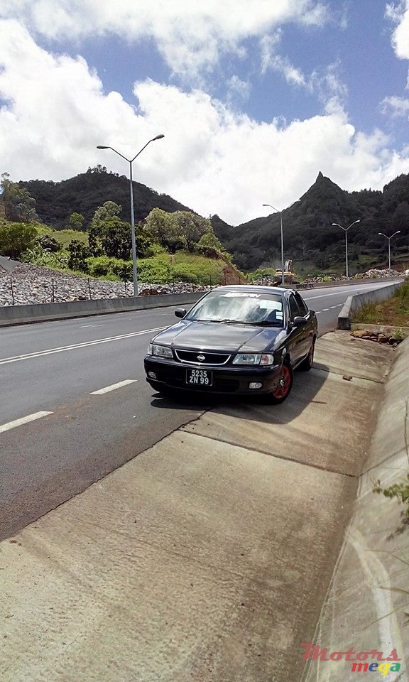 1999' Nissan Sunny photo #1