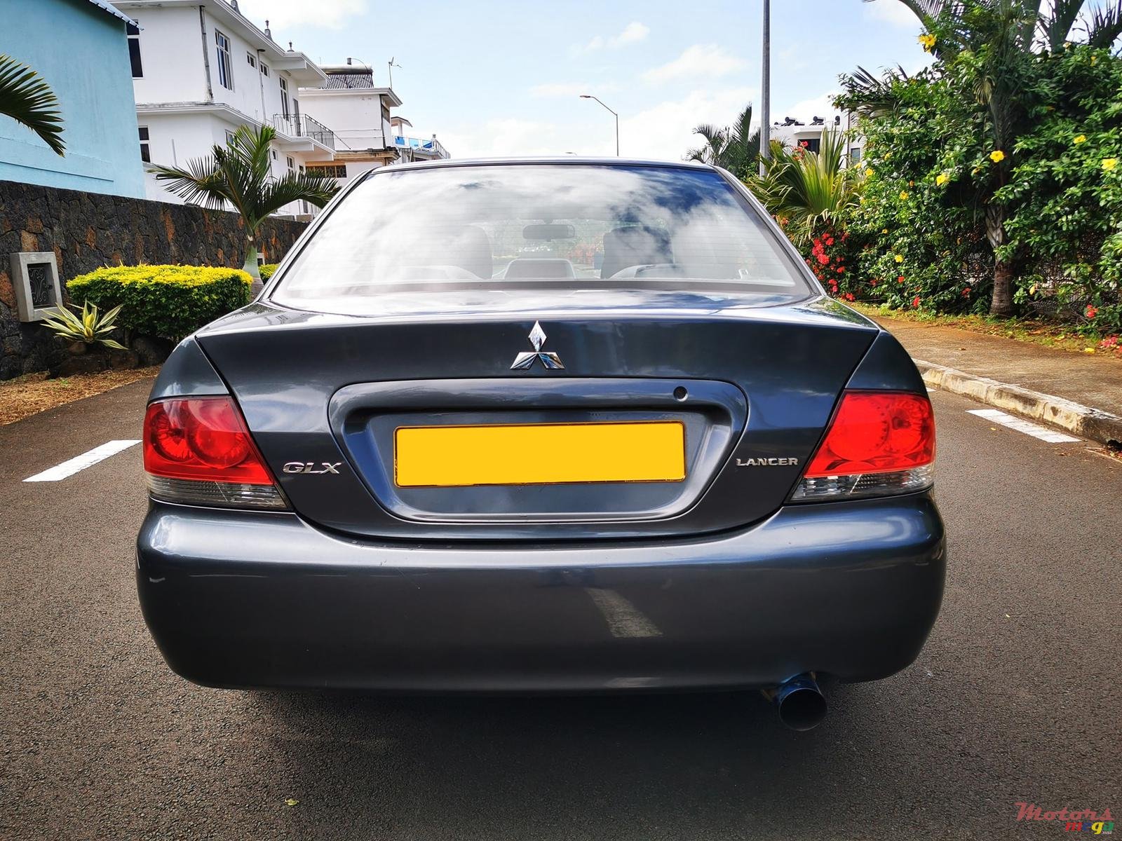 2004' Mitsubishi Lancer GLX photo #5