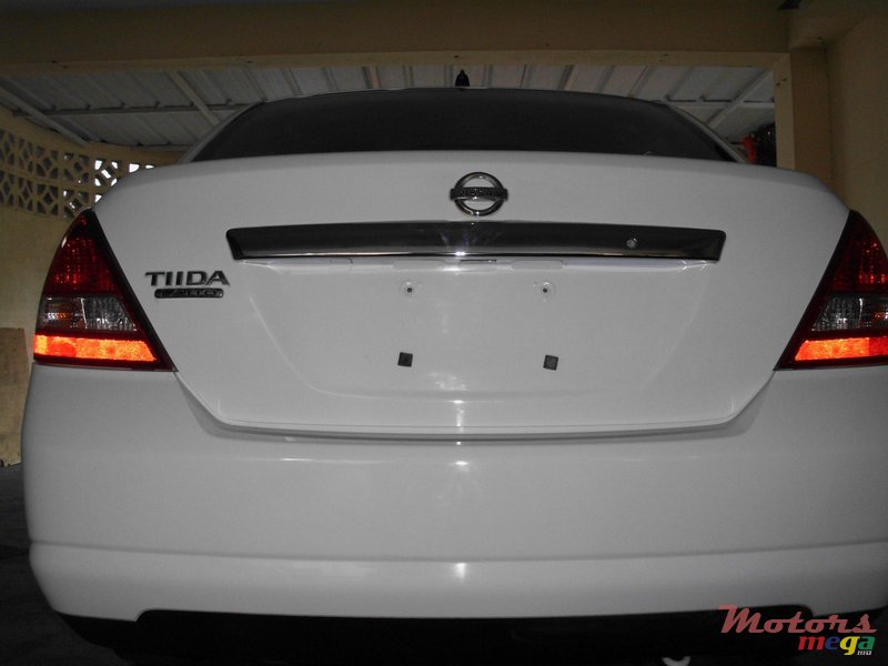 2010' Nissan Tiida never run in Mauritius photo #2