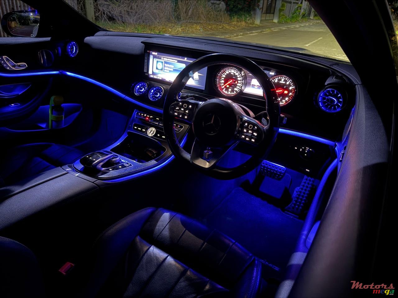 2019' Mercedes-Benz E 300 photo #5