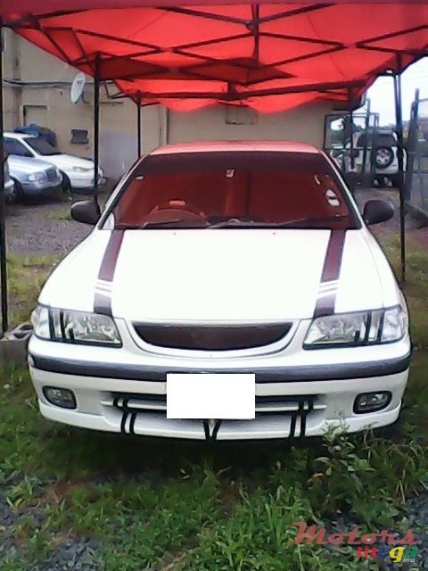 2002' Nissan Sunny photo #1