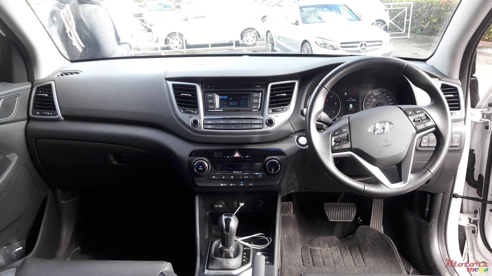 2015' Hyundai photo #4