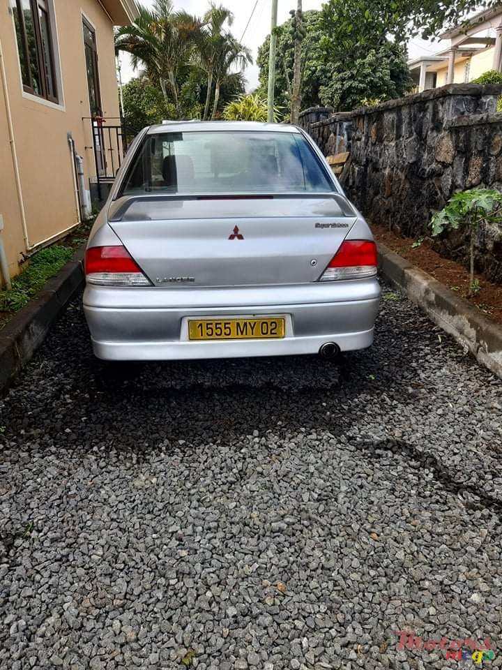 2002' Mitsubishi Lancer photo #5