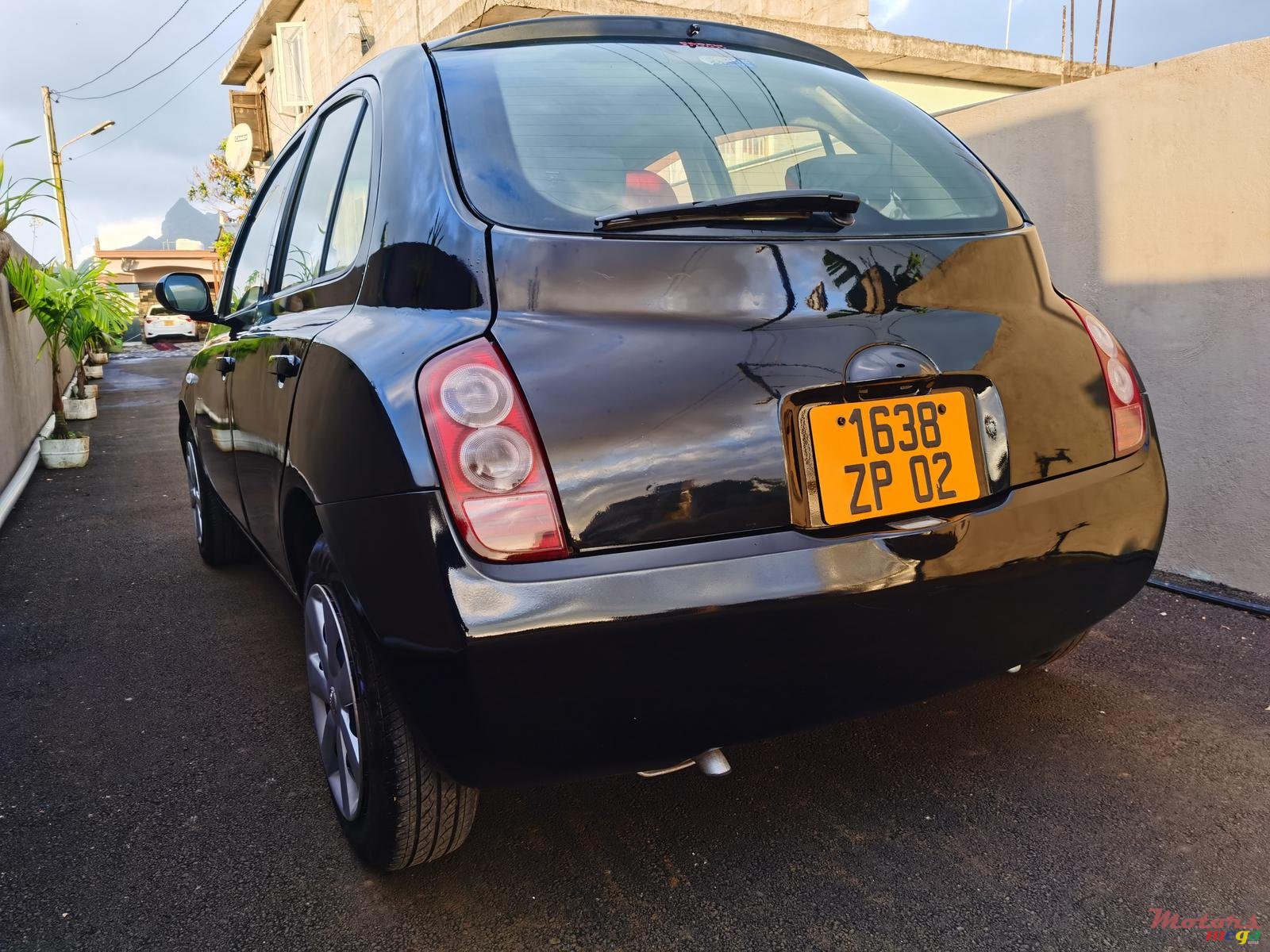 2002' Nissan March photo #2