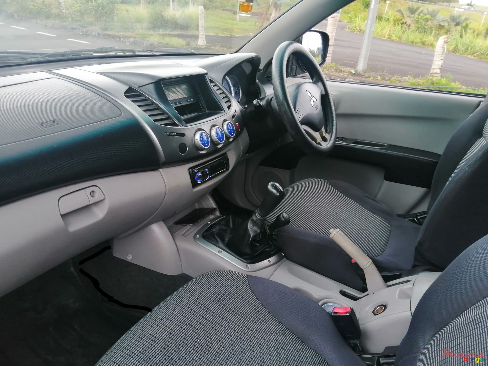 2007' Mitsubishi 4*4 Sportero DID Turbo photo #5