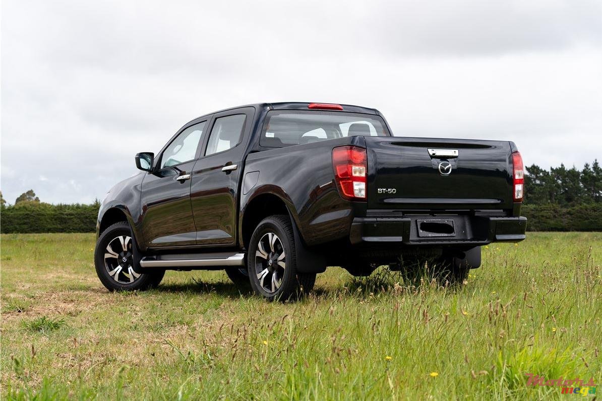 2021' Mazda BT-50 Signature 3.0 Auto occasion photo #3