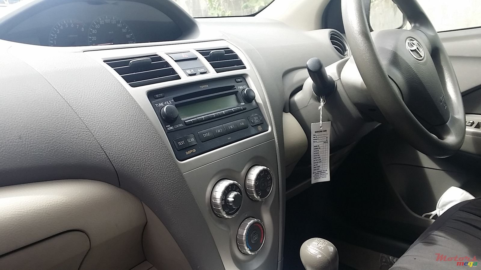 2012' Toyota Yaris sedan photo #1