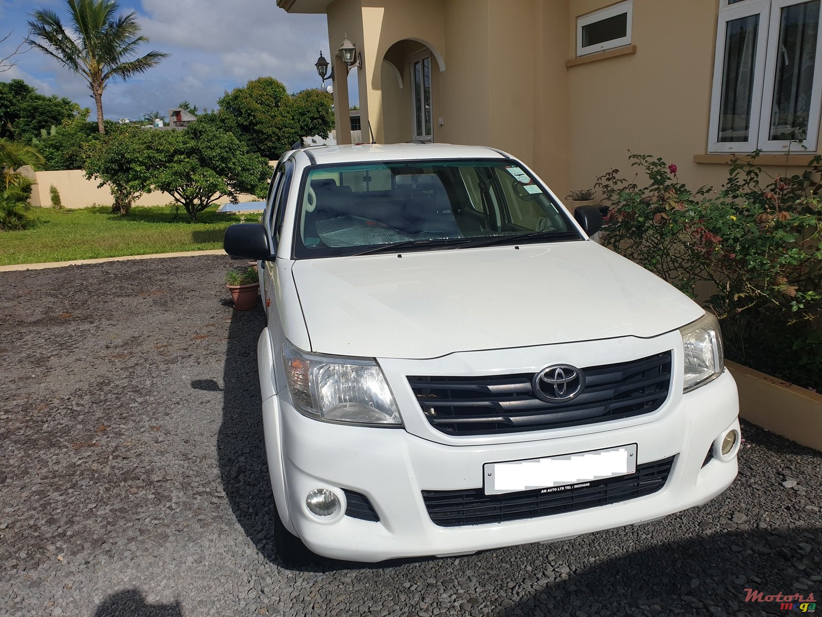 2014' Toyota Hilux photo #4